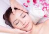 Shiatsu acupressure massage for facial rejuvenation at home